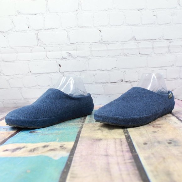 LL Bean Bright Navy Sweater Fleece Cozy Slippers Scuff Size 9 M - Picture 2 of 9